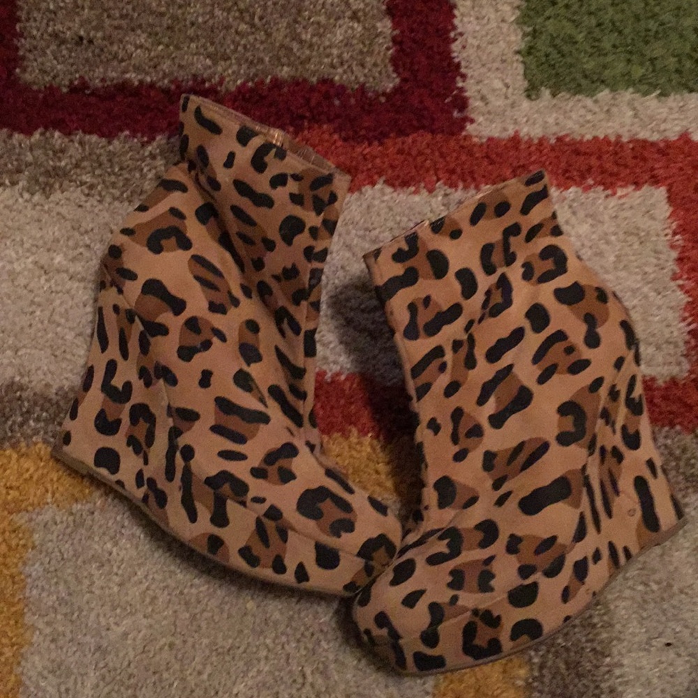 Cheetah Print Wedge bootie